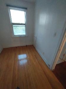 Large bachelor. Jackson Park. $1,100 incl. heat/water - Photo 6