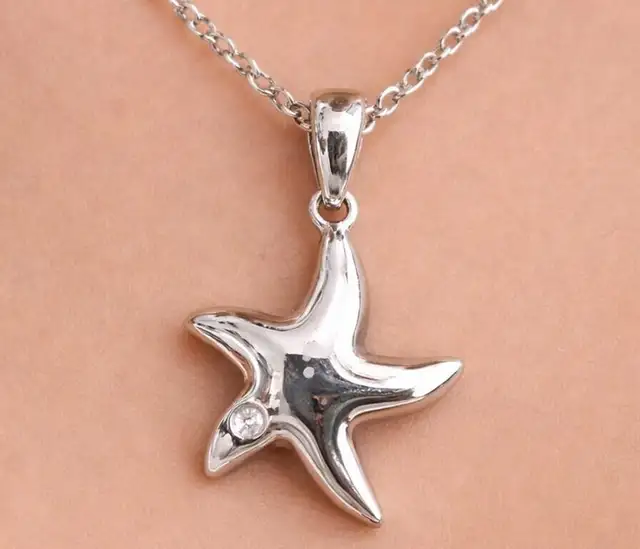 Brand New Silver Necklace With Pendant For Sale