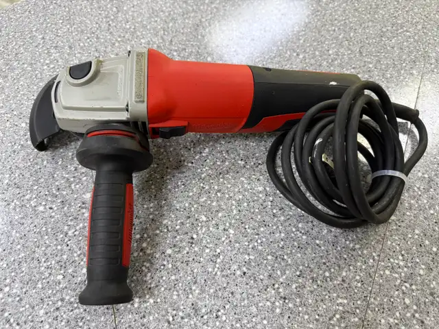 Milwaukee 6117 5" Corded Grinder