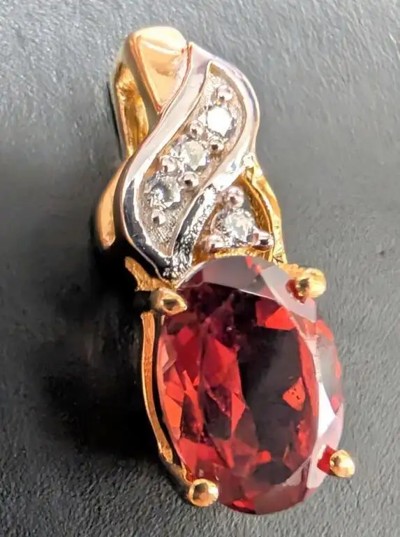 Brand New Silver Garnet Pendant For Sale