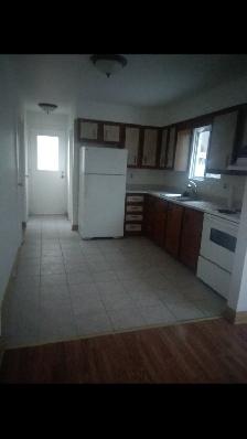 Elliot Lake: 2 bedroom detached home on a quiet street - Photo 2
