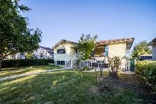 LEGAL SUITE under 400k North Side Edmonton - Photo 2
