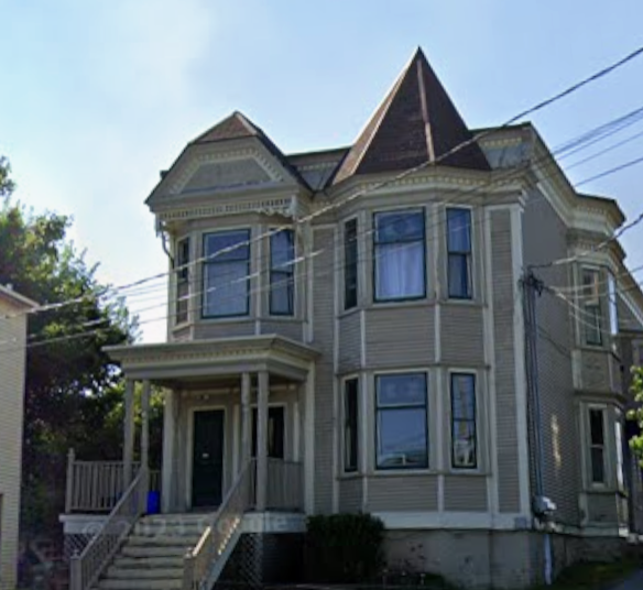 183 Douglas Ave -  Beautiful 1BR Den North, Parking, Laundry