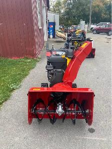 Toro 32' Power TRX HD 1432 OHXE (38891) Commercial Snowblower - Photo 2