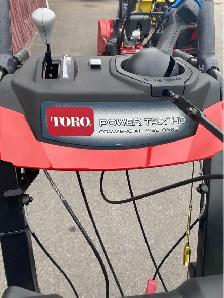 Toro 32' Power TRX HD 1432 OHXE (38891) Commercial Snowblower - Photo 5