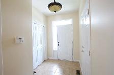 Wonderful 3Bdm/2.5Bth End Unit Townhome, Barrhaven, Jan 1 - Photo 2