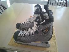 CCM VECTOR 4.0 MENS SKATESSIZE 10 (44.5 EU)LIKE NEW COMME NEUF