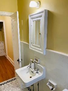 $1019 Historical Basesment Bachelor!w/bonus! - Photo 6