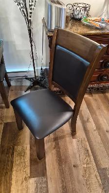 Table & chairs - Photo 3