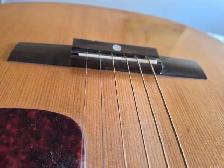 Vintage Yamaha Acoustic Guitar - Photo 10