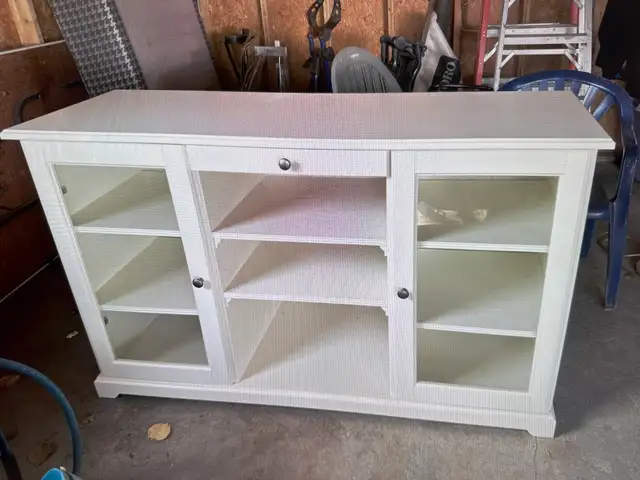White cabinet