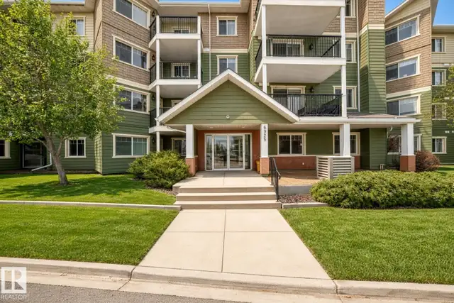 Top-Floor 2 Bed 2 Bath West End Condo, Geothermal   Parking