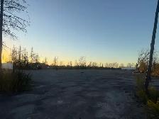 Truck parkings available for rent