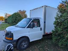 Camion cube gmc Savana 2005 - Photo 2