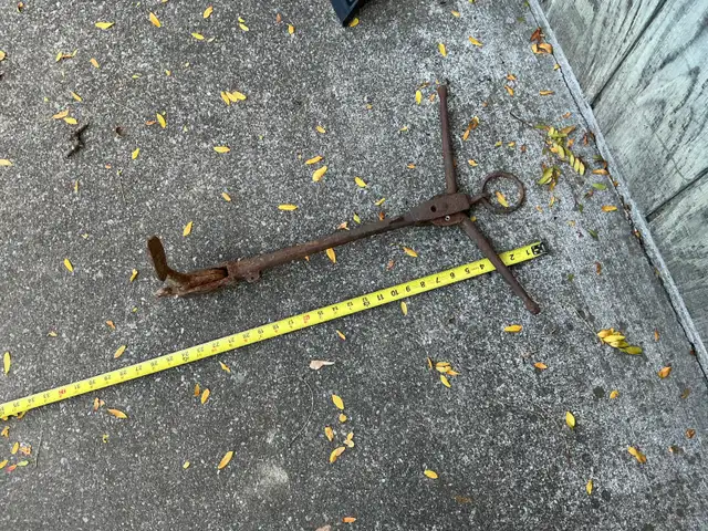 Antique Cast Iron Wall Hanger Folding Grapnel Anchor !