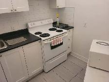 Downtown Sunny Room For Rent, Available Now - Photo 5
