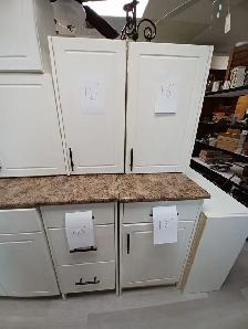 White Kitchen Cabinets - Photo 7