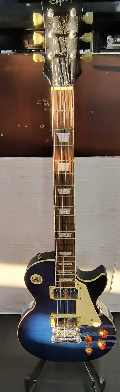 ROUGH EPIPHONE LES PAUL L.E. ELECTRIC GUITAR