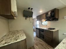 2019 Keystone Hideout 177LHS, COUPLES UNIT, rear Dinette - Photo 25