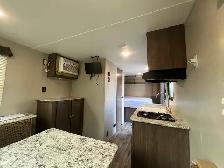 2019 Keystone Hideout 177LHS, COUPLES UNIT, rear Dinette - Photo 27