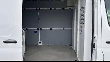 Mercedes-Benz Moving Van - Photo 4