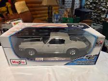 Maisto Diecast 1:18 Cars - Photo 6