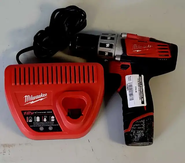 M12 3/8' Drill Driver 2410-20 Kit (16426972)
