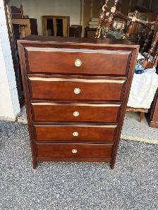 Free delivery used Five-drawer wooden chest of drawers
