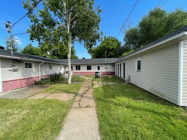 953 Queen Street - Unit E: 1 Bedroom Apartment (Hawkesbury)