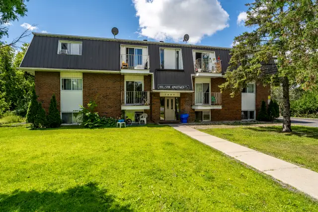2444 Cléroux Crescent #104: 2 Bedroom Apartment (Gloucester)