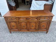 Free delivery used Vintage wooden sideboard - Photo 2