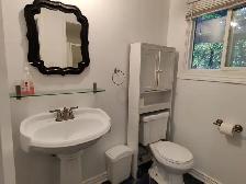 Large Private Bedroom Near Carleton & Algonquin- Dec 1st - Photo 11
