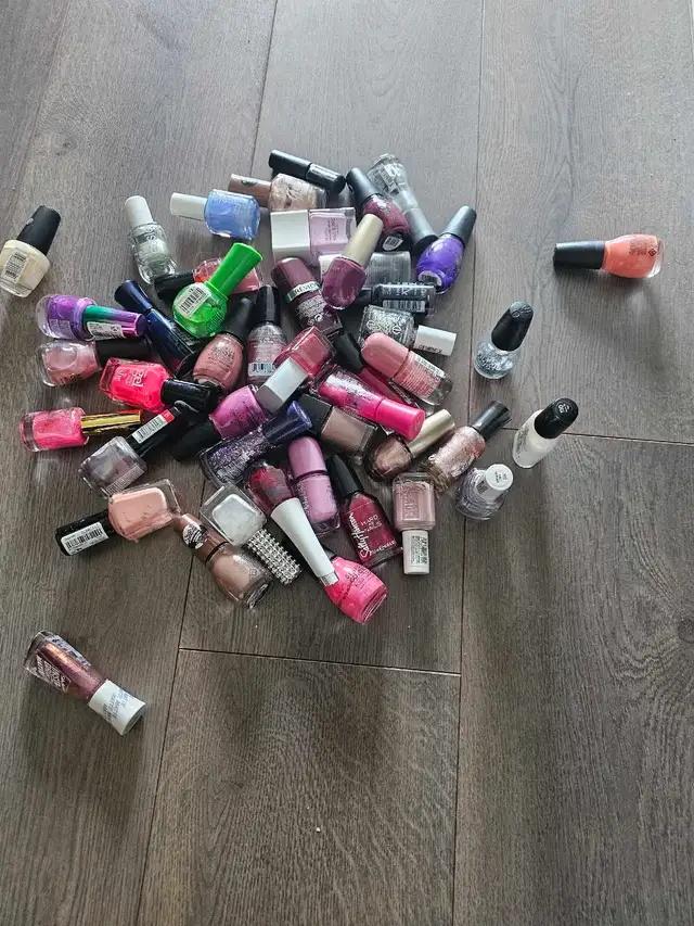 Mixed Brand Nail Polish Lot - Essie, Sally Hansen, Revlon