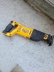 DEWALT 20V Max Reciprocating Saw - Photo 2