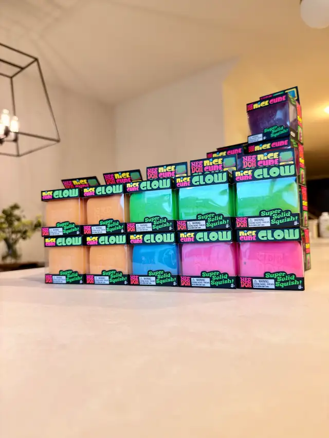 Authentic NeeDoh Nice Cube GLOW – NEW – Glow in the Dark