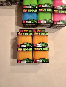 Authentic NeeDoh Nice Cube GLOW – NEW – Glow in the Dark - Photo 4