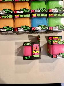 Authentic NeeDoh Nice Cube GLOW – NEW – Glow in the Dark - Photo 10