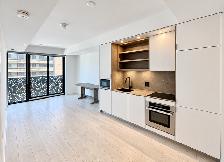 Yonge and Bloor 1 Bed 1 Bath Luxury Condo for Sale at 55C - Photo 2