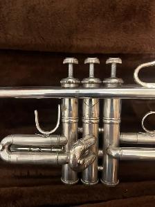 Bach Stradivarius 37 trumpet - Photo 2