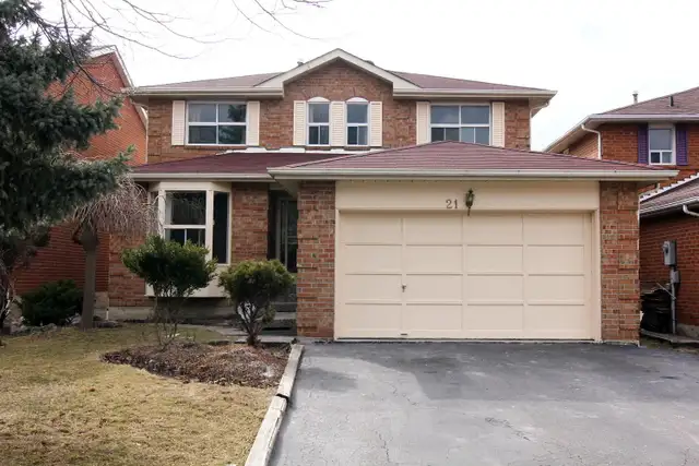 Suite: Master BedRoom for rent $1100 (steeles and Hurontario)
