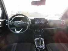 2025 Hyundai Venue 1.6 L Preferred IVT w/Two-Tone | H.Seats & St - Photo 2
