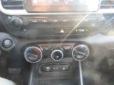 2025 Hyundai Venue 1.6 L Preferred IVT w/Two-Tone | H.Seats & St - Photo 22