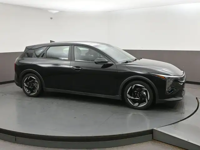 2026 Kia K4 Hatchback EX   SPORTY & STYLISH! SUNROOF & LEATHER |