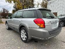 2006 Subaru Outback 2.5i Limited | AWD | ONE OWNER | PANO-ROOF - Photo 3