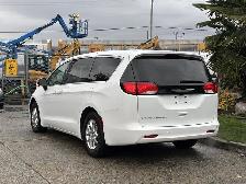 2023 Chrysler Grand Caravan SXT Minivan - Photo 8