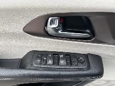2023 Chrysler Grand Caravan SXT Minivan - Photo 12