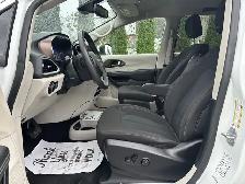 2023 Chrysler Grand Caravan SXT Minivan - Photo 13