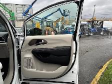 2023 Chrysler Grand Caravan SXT Minivan - Photo 40