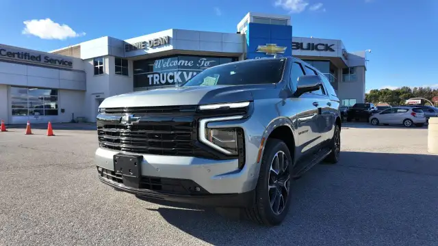 2026 Chevrolet Suburban RST 3.0L Duramax Diesel // Max Traile...