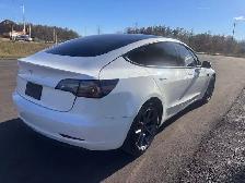 2023 Tesla Model 3 RWD - Photo 5
